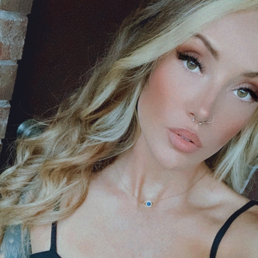 Meet your Posher, Skylar